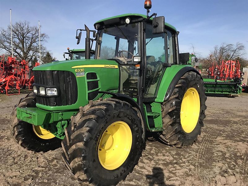 John Deere 6330