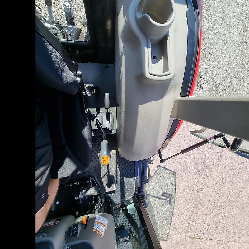 TYM T555 SH mit Frontlader