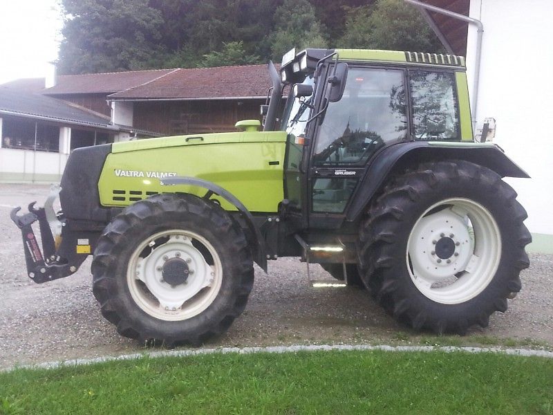 Valtra 8050