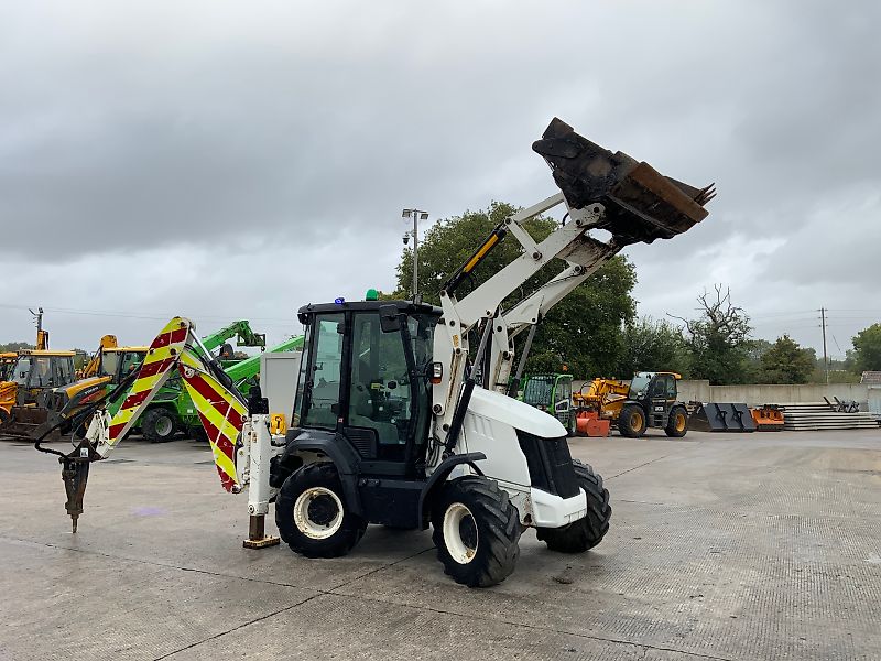 JCB 3CX Compact Wheeled Digger (ST24254)