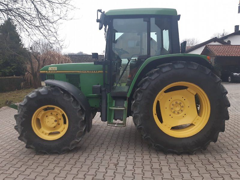 John Deere 6400