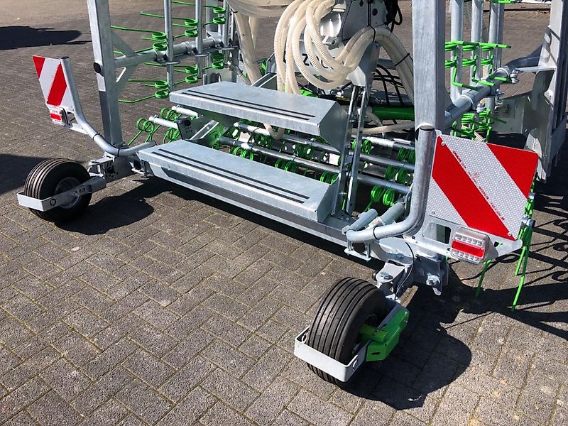 Zocon Greenkeeper G-08 Plus mit Sägerät Z300 Prof., Striegel, Wiesenstriegel, Aktion !