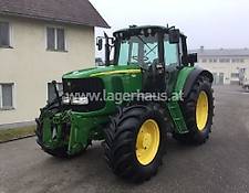 John Deere 6820