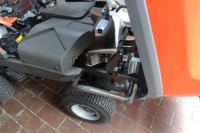 Husqvarna Rider RC320 Ts AWD