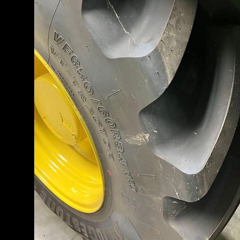 John Deere 7R 330