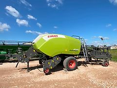 Claas Quadrant 4000 mit Sammelwagen