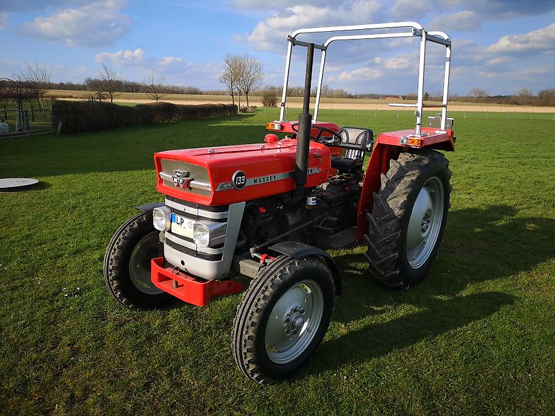 Massey Ferguson 133