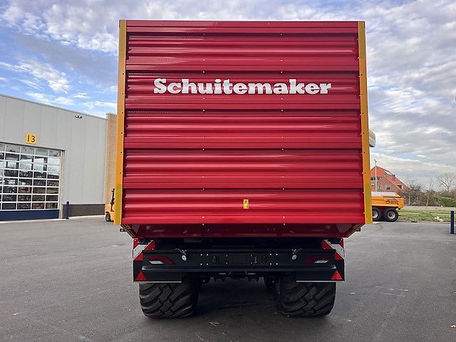 Schuitemaker RAPIDE 580S OPRAAPWAGEN