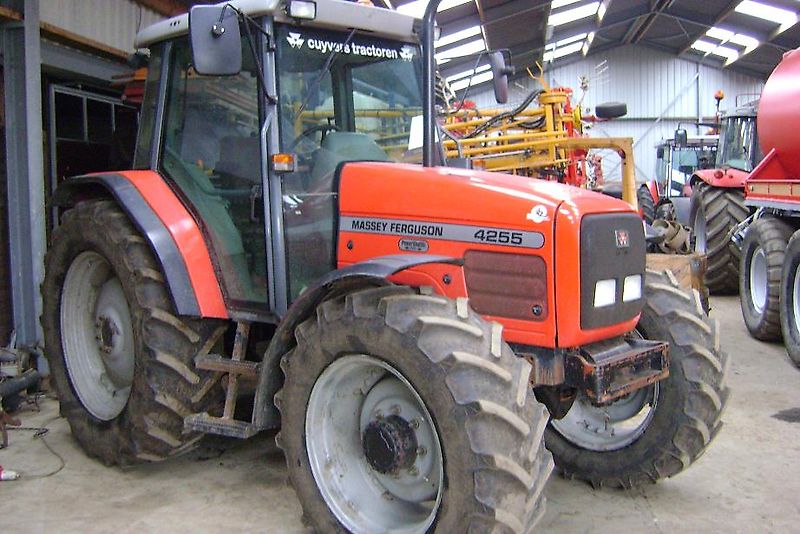 Massey Ferguson 4255