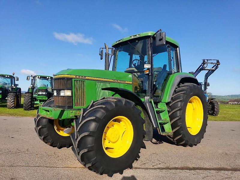 John Deere 6800