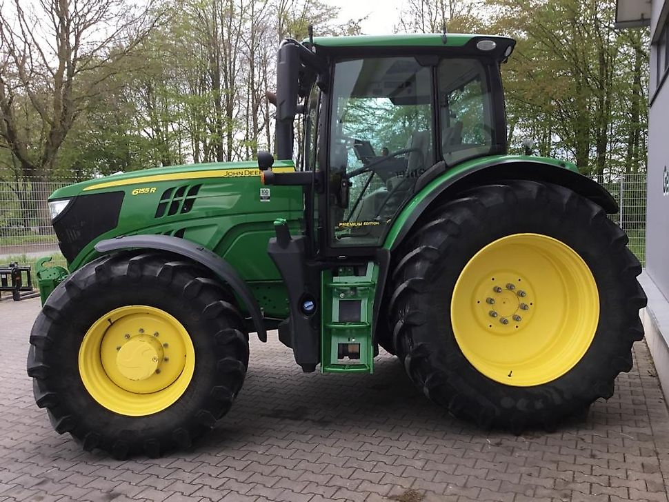 John Deere 6145R