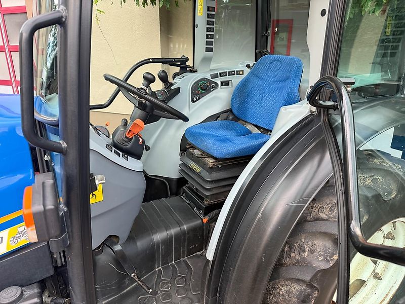 New Holland T4.90N