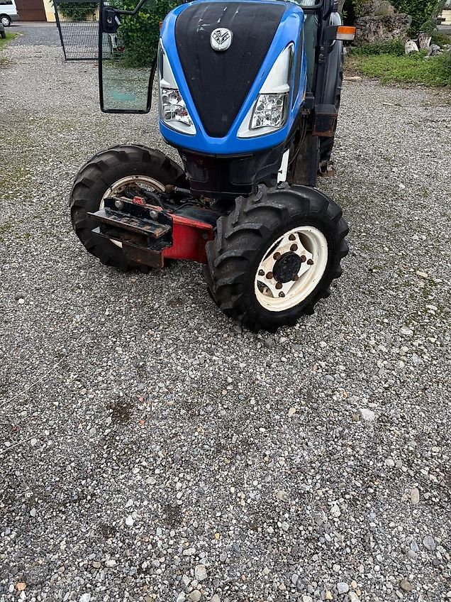 New Holland T4.90N