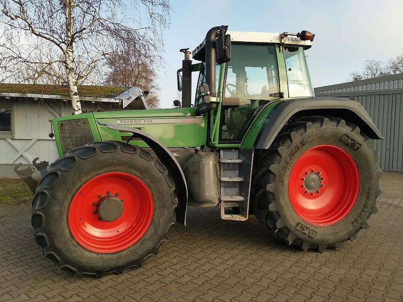 Fendt Favorit 824