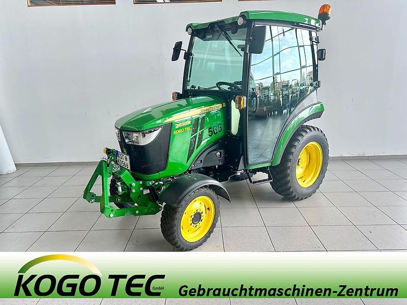 John Deere 2038R