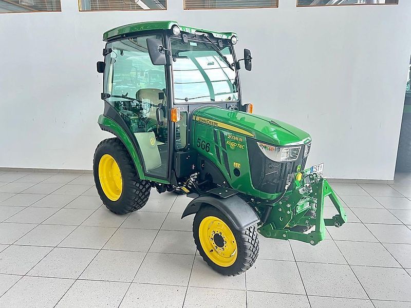 John Deere 2038R