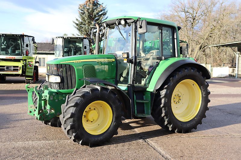 John Deere 6320