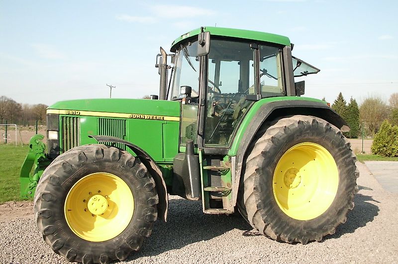 John Deere 6610