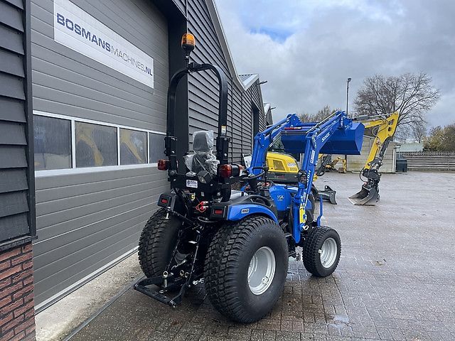 Solis 26 HST minitractor NIEUW met frontlader €245 LEASE