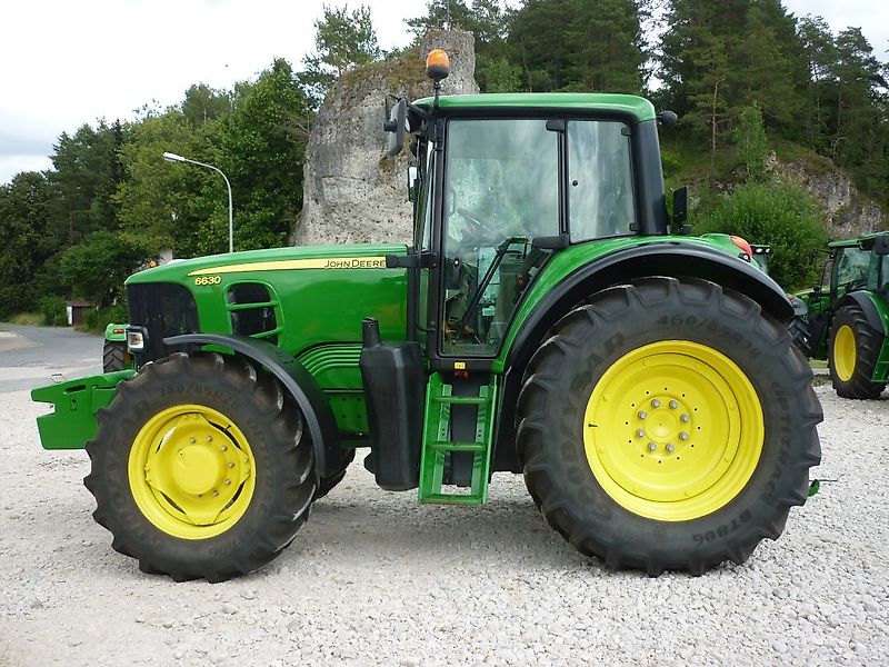 John Deere 6630