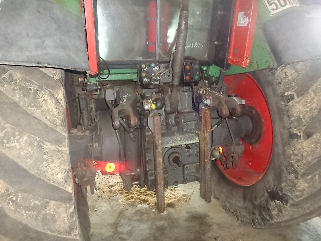 Fendt 824 - Fendt - nur in Einzelteilen