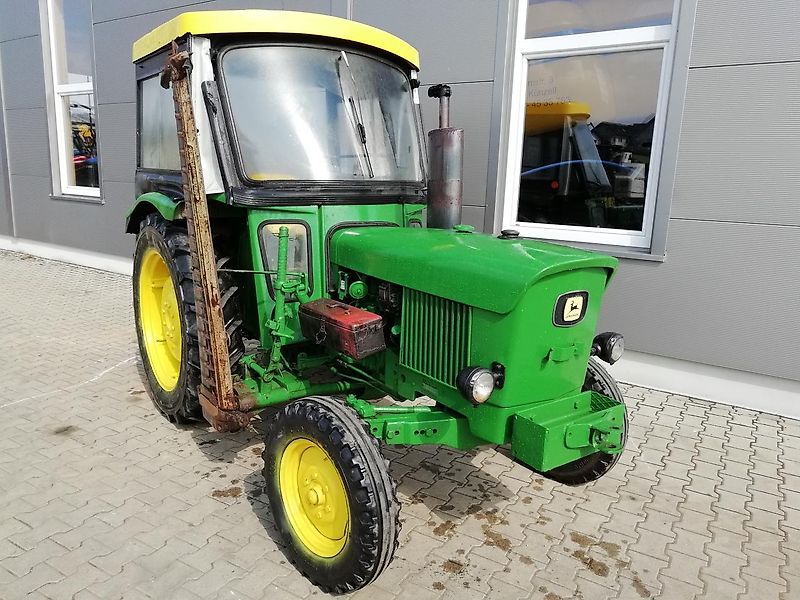 John Deere 920