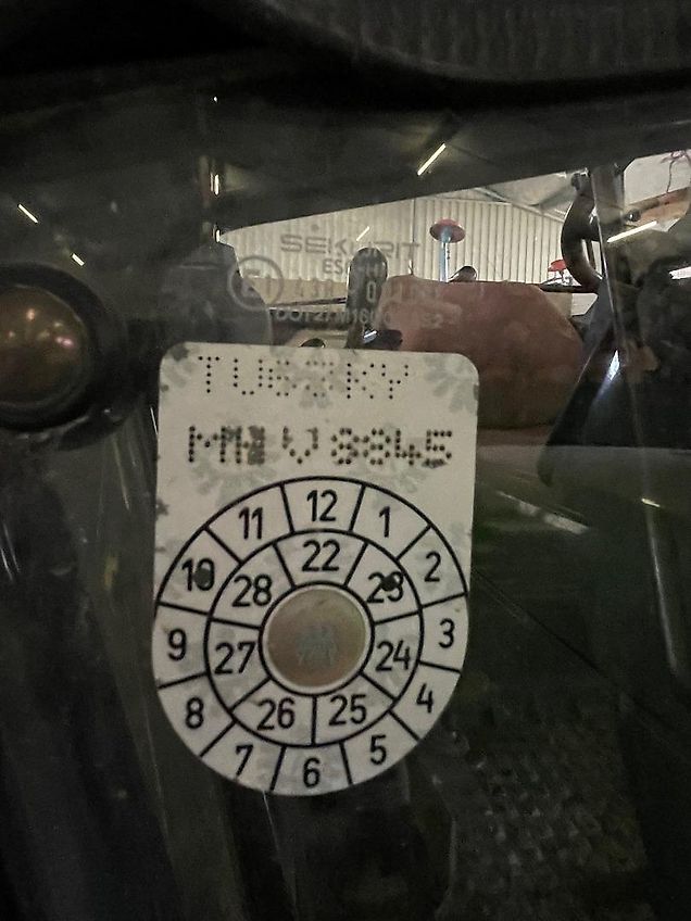 Deutz-Fahr DX 4.70 (D 1040 AT DS)