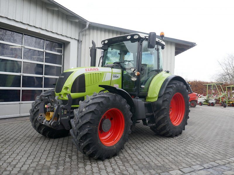 Claas Arion 640