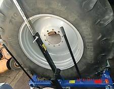 Reifenwechsler Radmontagewagen