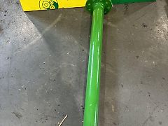 John Deere SHAFT (used) - John Deere 8R, 8225R