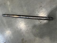 John Deere SHAFT FOR FRONT AXLE (used) - John Deere 8R, 8000, 8010, 8020, 8030