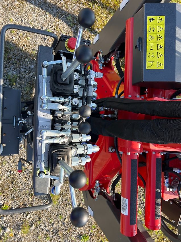 Krpan GP 12 DF mit Kran