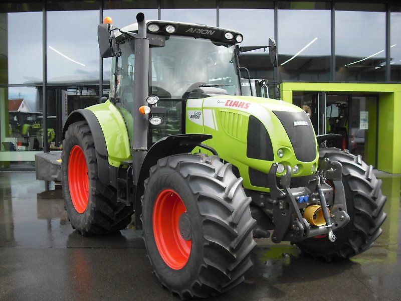 Claas Arion 640 