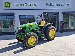 John Deere 5050E