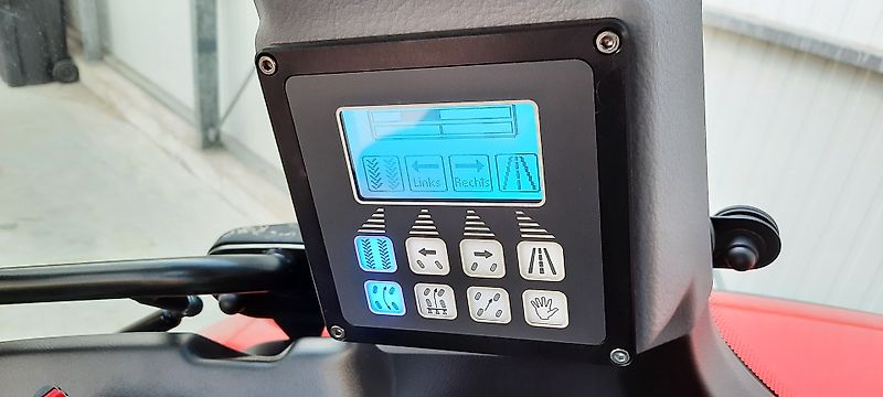 Lindner Traktoren Lintrac 130 (Demo machine)