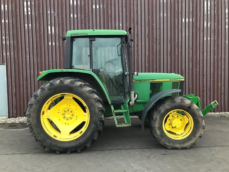 John Deere 6400