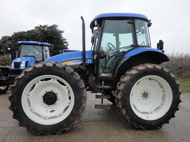 New Holland TN95DA