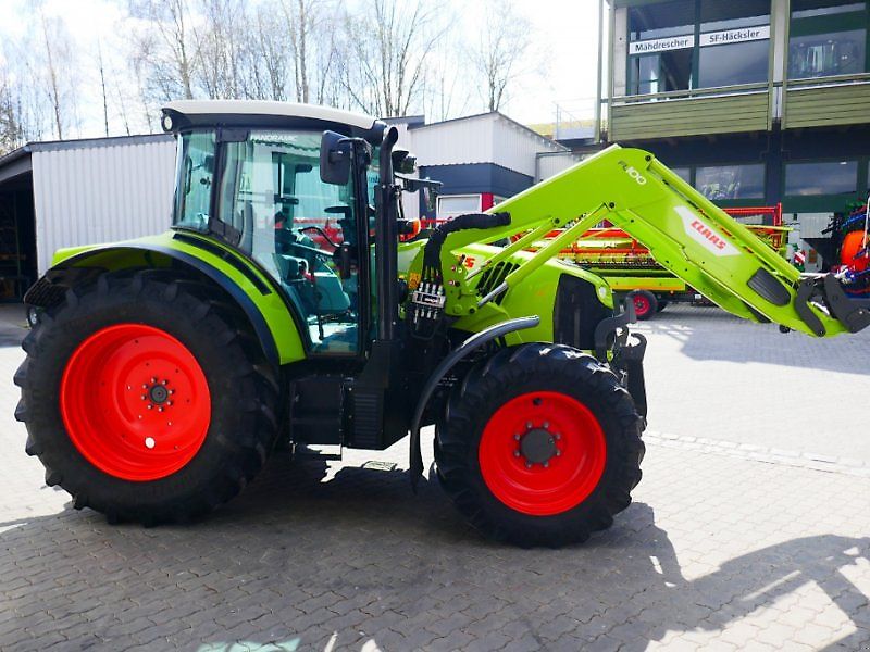 Claas Arion 460