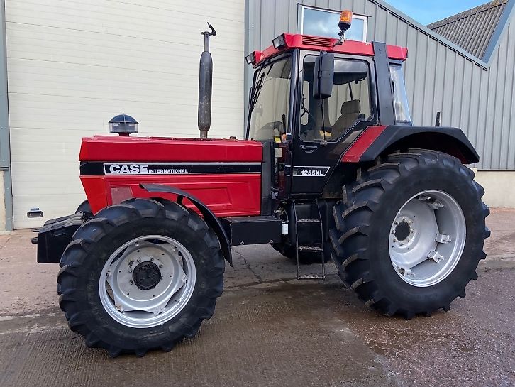 Case IH 1255XL