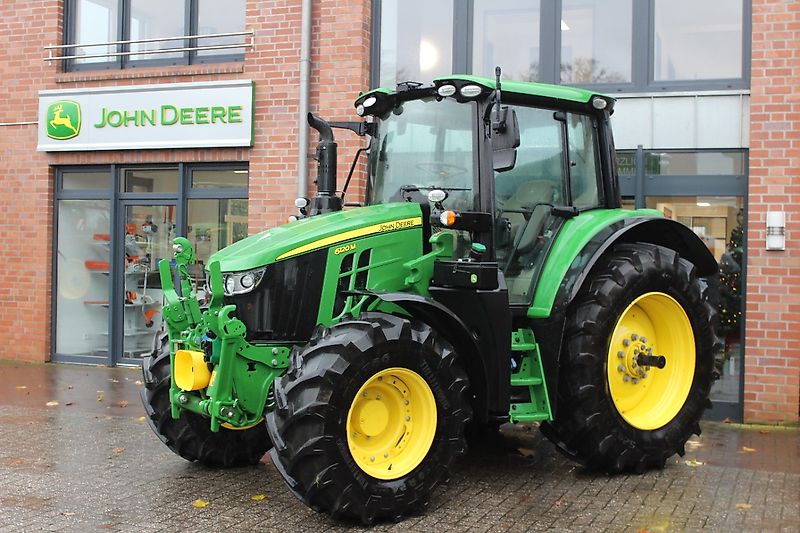 John Deere 6120M