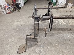 Hauer Frontladerkonsole zu Massey Ferguson 3050, 3060,