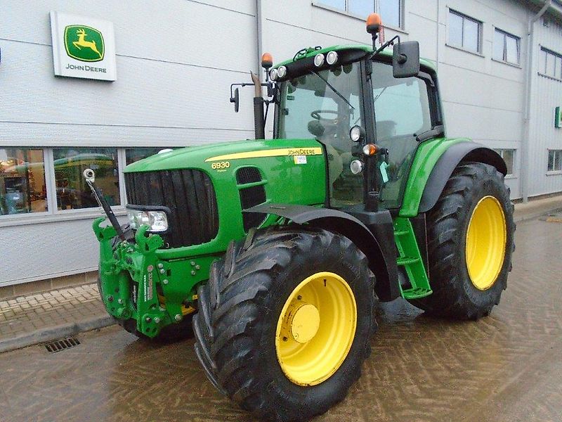 John Deere 6930