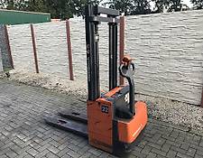 Steinbock P 12 Deichhochhubwagen