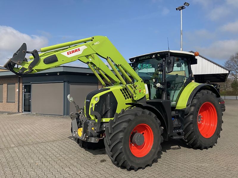 Claas Arion 660