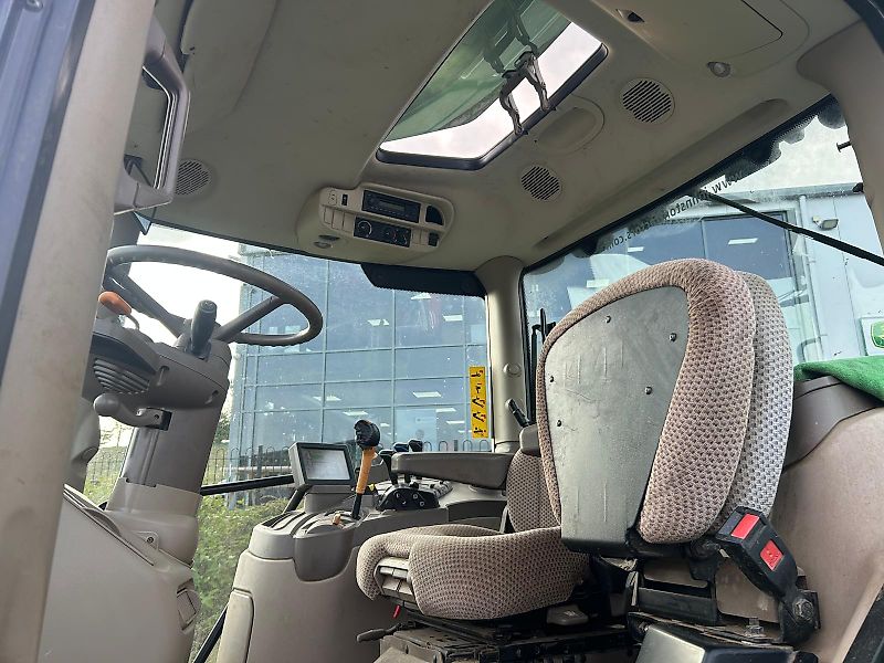 John Deere 6125R