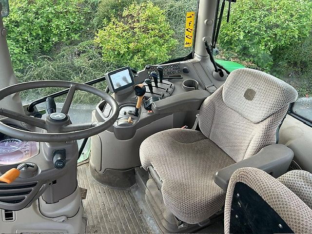 John Deere 6125R