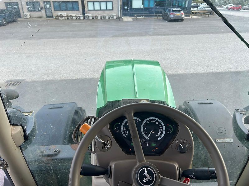 John Deere 6125R