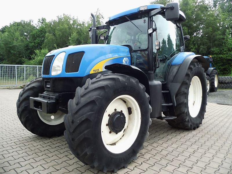 New Holland TS 125A