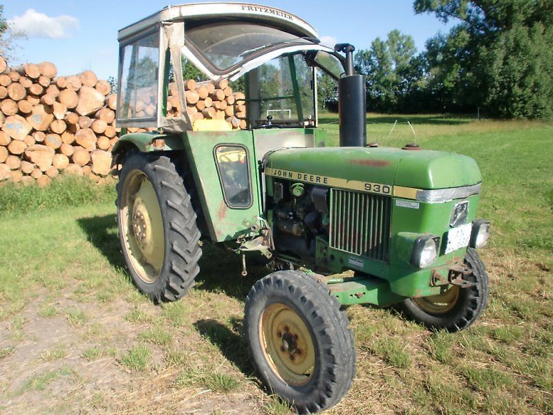 John Deere 930