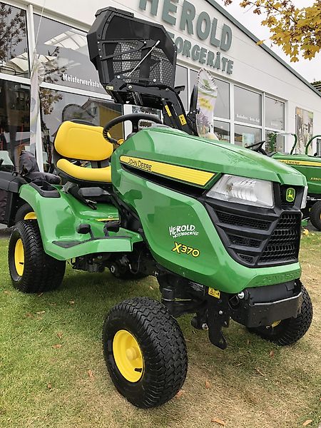 John Deere X370 Rasenmäher/Aufsitzrasenmäher Gebraucht in 63179